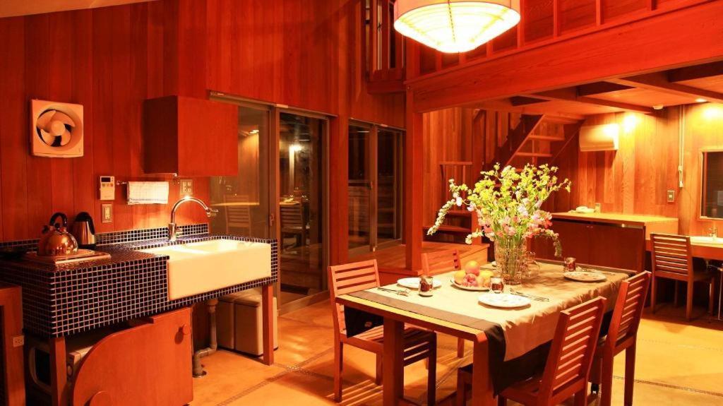 Hotel Ukawa Onsen Yoshino No Sato à Kyōtango Extérieur photo